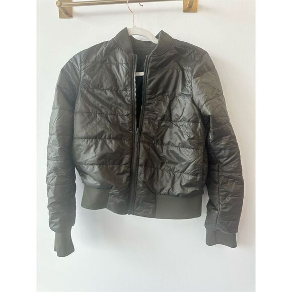 Lululemon Women's Reversible Bomber Jacket Size 4 Green Quilted Zip